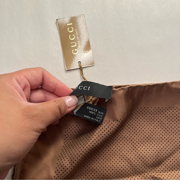 Gucci Brown Handkerchief 100% Silk with Polka Dots NEW WITH TAG 45x45 - Picture 3 of 6